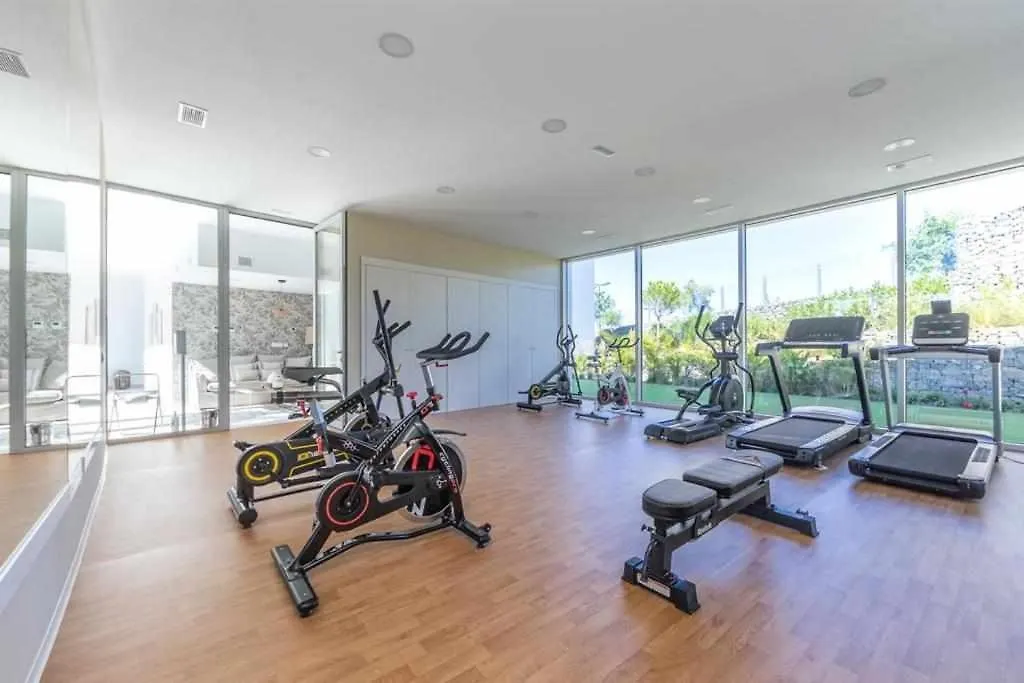 Theedgebythesea Rhino Apartment Estepona
